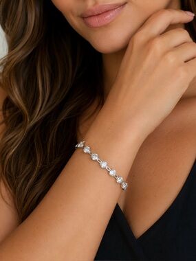 NEW!!Classic 14k white gold plated  Tennis Bracelet with Clear Crystals